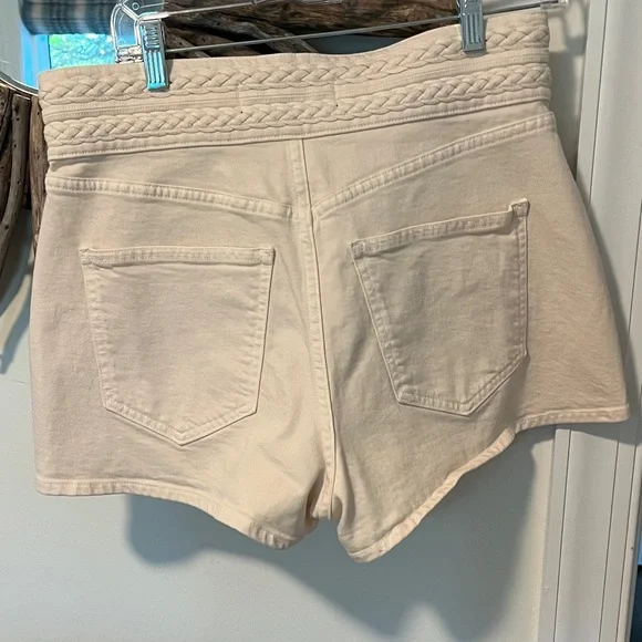 Veronica Beard Cream Jean Shorts - Picture 4 of 4